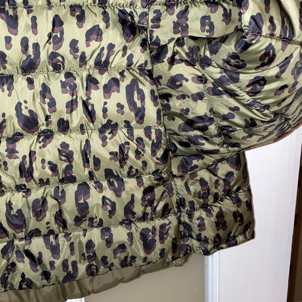 ⚓️ Old Navy Leopard Puffer - Picture 3 of 7
